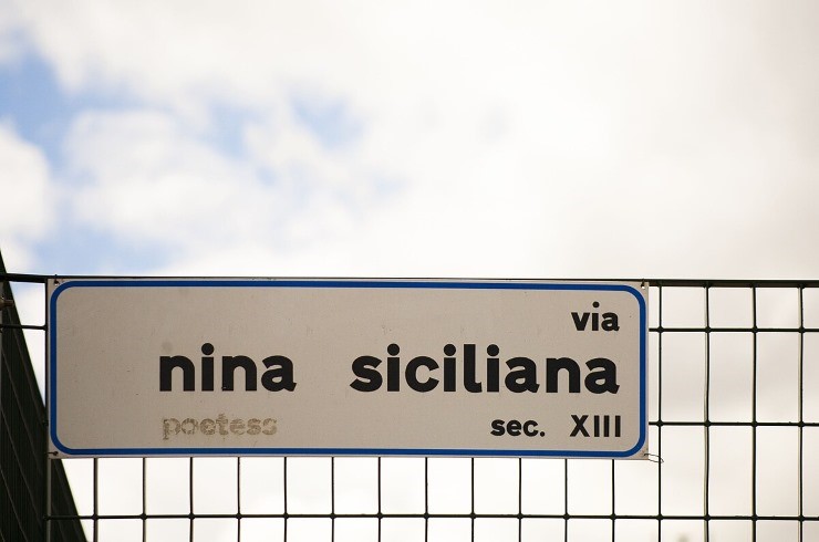 La strada di Palermo intitolata alla poetessa Nina Siciliana