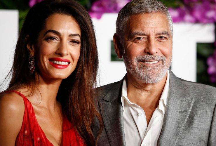 George Clooney e Amal lieto annuncio cane foto social