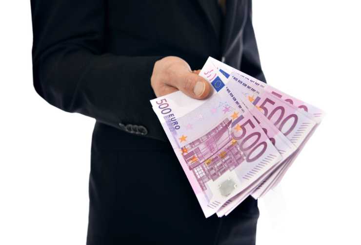 Come ottenere un bonus di 4.650 euro