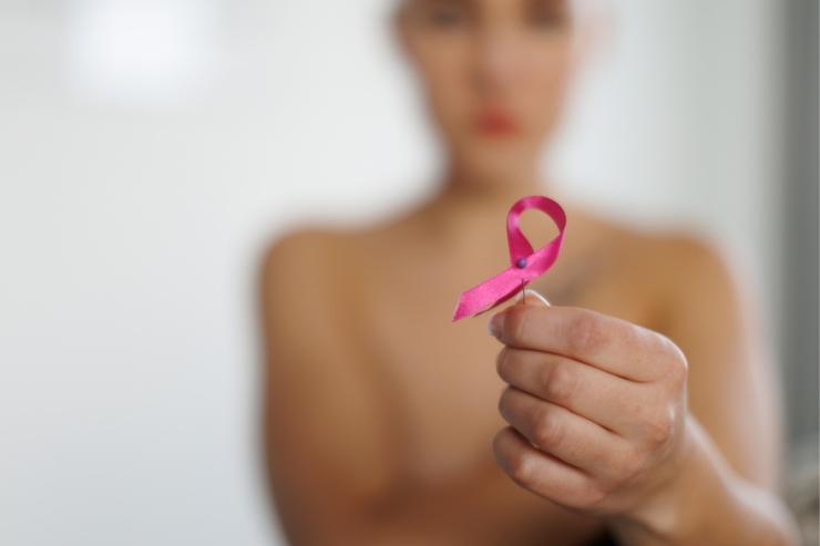 I primi sintomi del tumore al seno