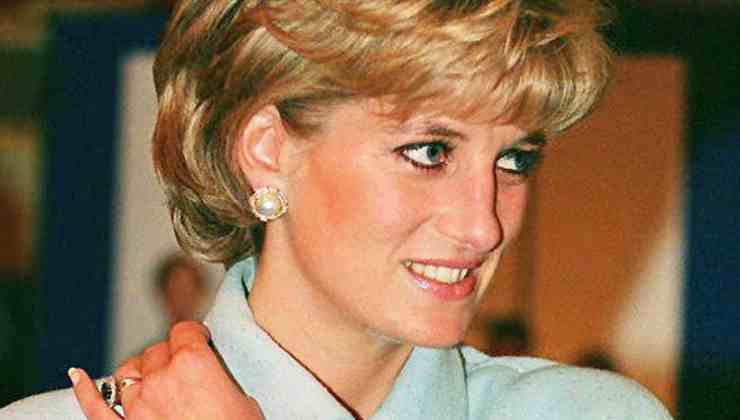 Lady Diana oggetti venduti all'asta