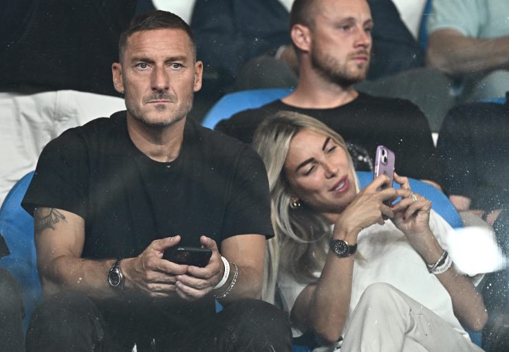 Noemi aspetta un bambino? Totti al settimo cielo