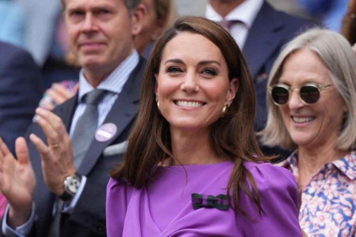 Kate Middleton abito viola messaggio segreto