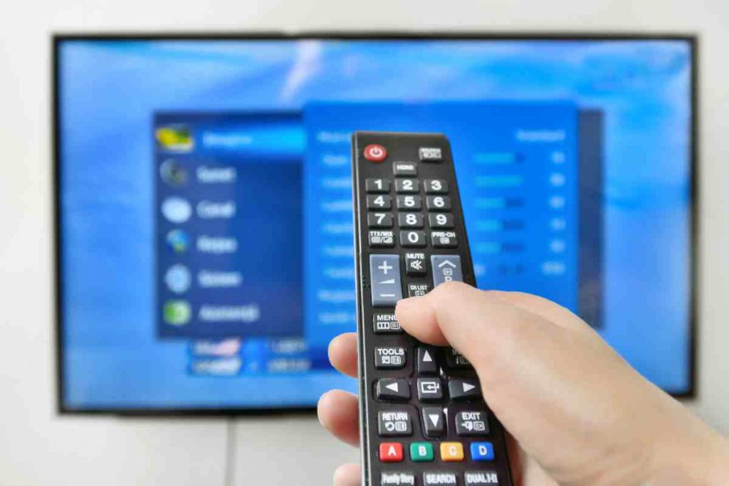 Televisione, ecco quali sono coloro che la devono cambiare ora a causa dell'HBBTV