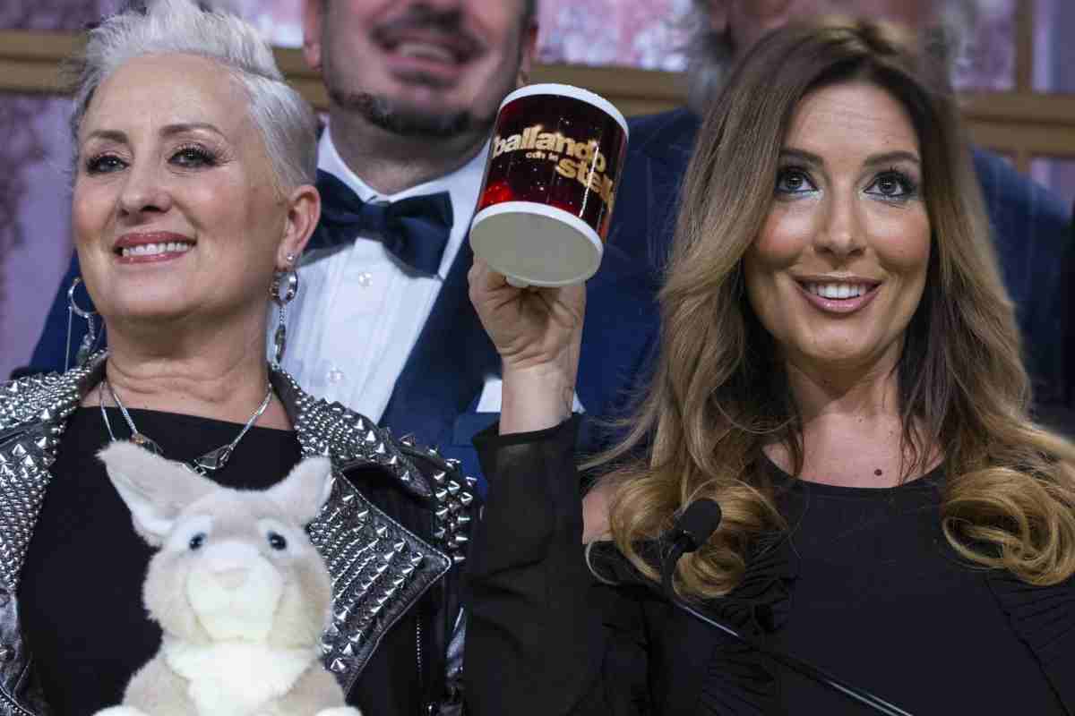 Cosa succede tra Carolyn Smith e Selvaggia Lucarelli