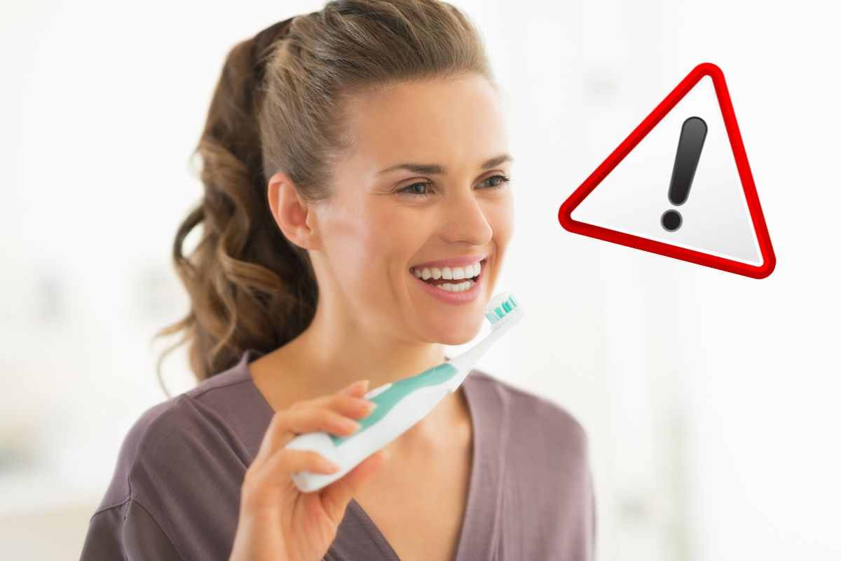 Allarme dei dentisti: ecco l'errore che fai al mattino