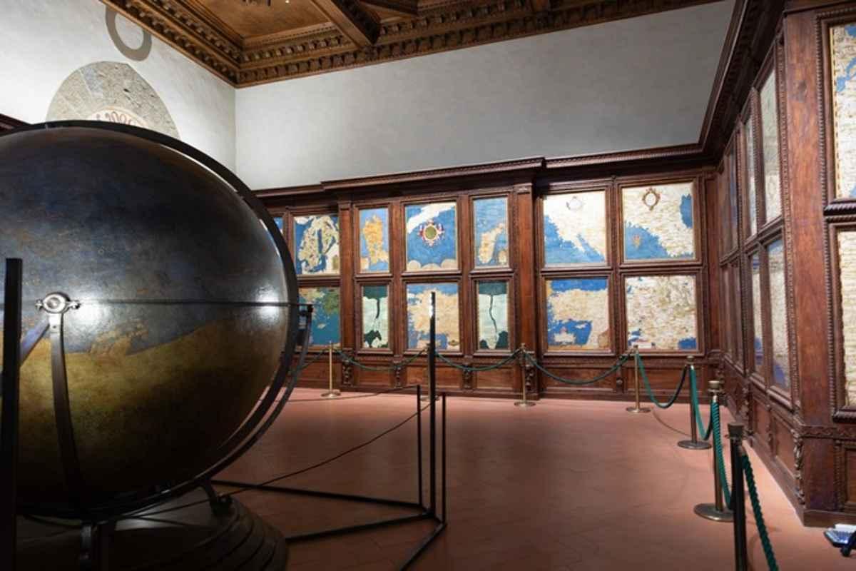 Il ritorno delle antiche mappe: il restauro delle carte geografiche di palazzo vecchio