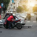 Incidente in via lo jacono: scontro tra moto e auto lascia feriti