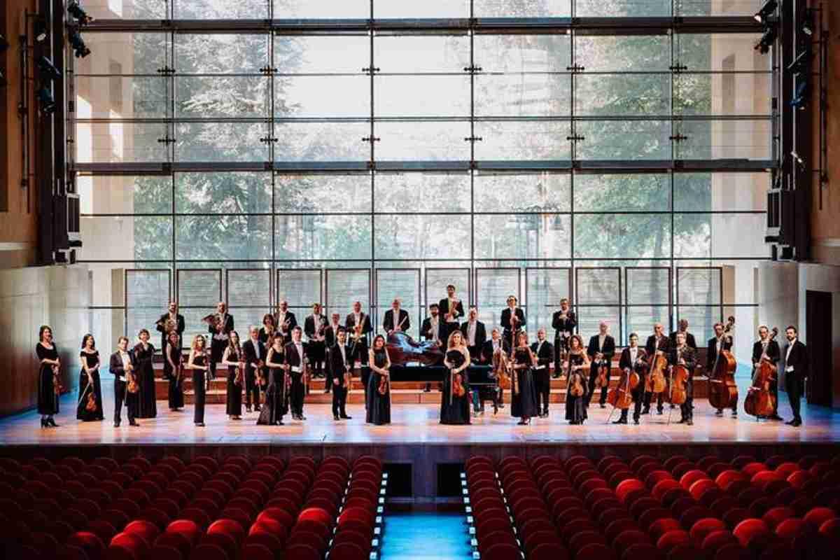 La magia della filarmonica toscanini con la voce incantevole di cristina zavalloni