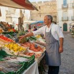 Portafoglio ritrovato a ballarò: 600 euro restituiti a una turista in visita