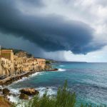 Sicilia in allerta: in arrivo temporali e venti impetuosi