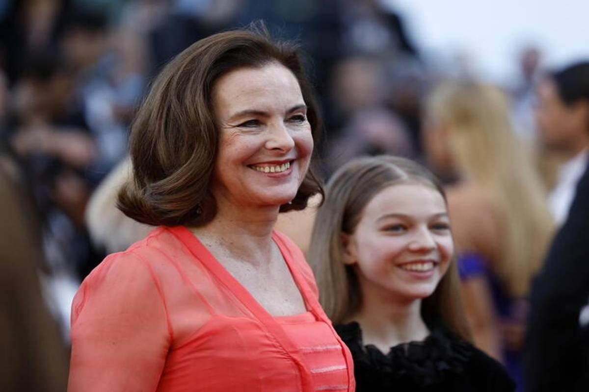 Carole bouquet nel mirino per presunti abusi edilizi a pantelleria