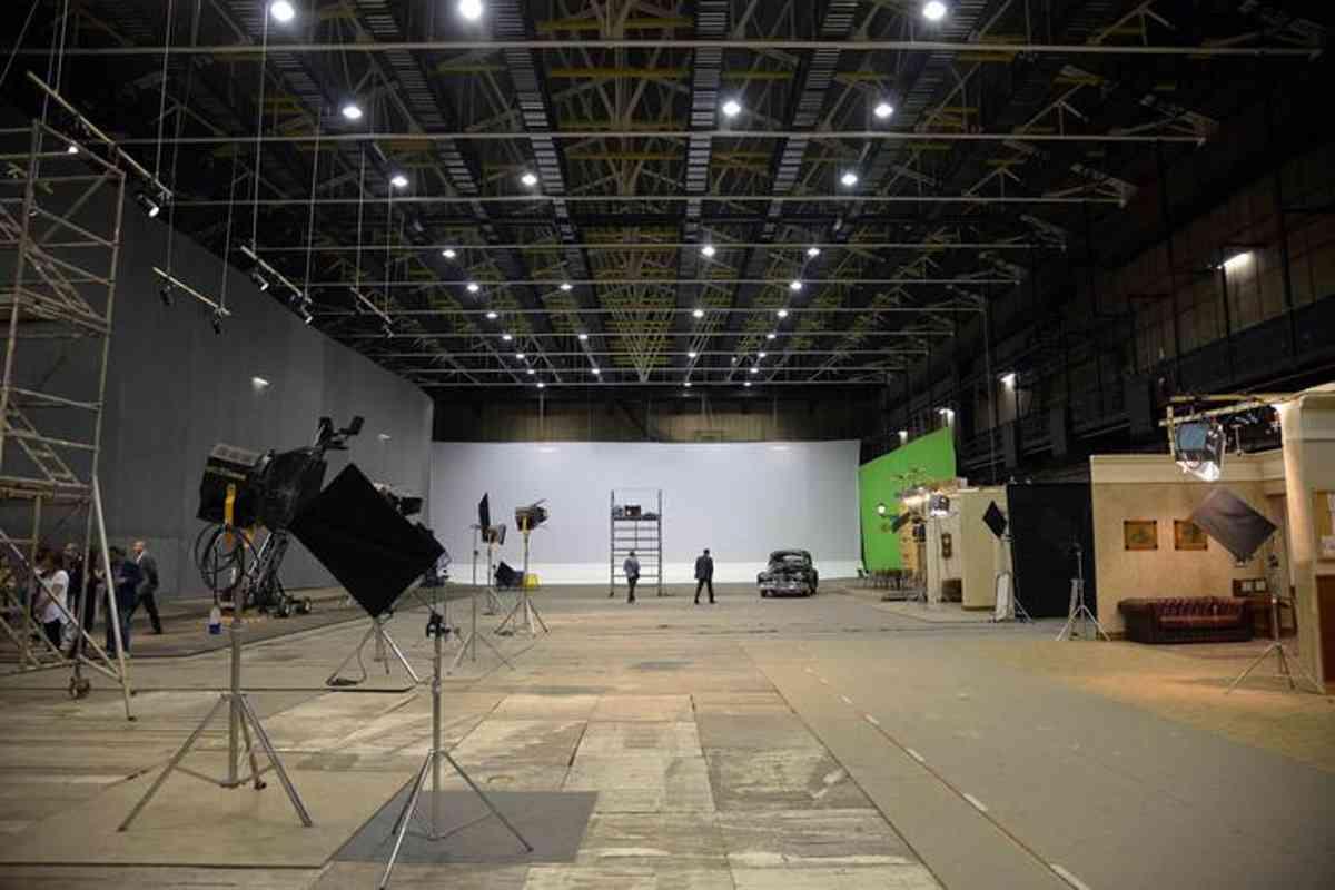 Cinecittà in difficoltà: il buco nei conti cresce a 6,7 milioni