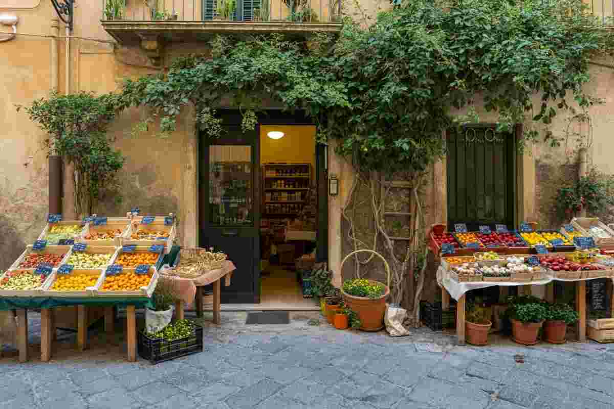 Furto audace in corso vittorio: colpito il negozio punto pizzo free