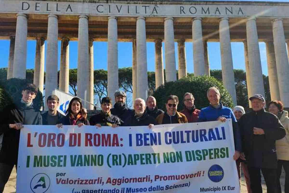 Proteste a roma per la riapertura dei musei: azione in sit-in