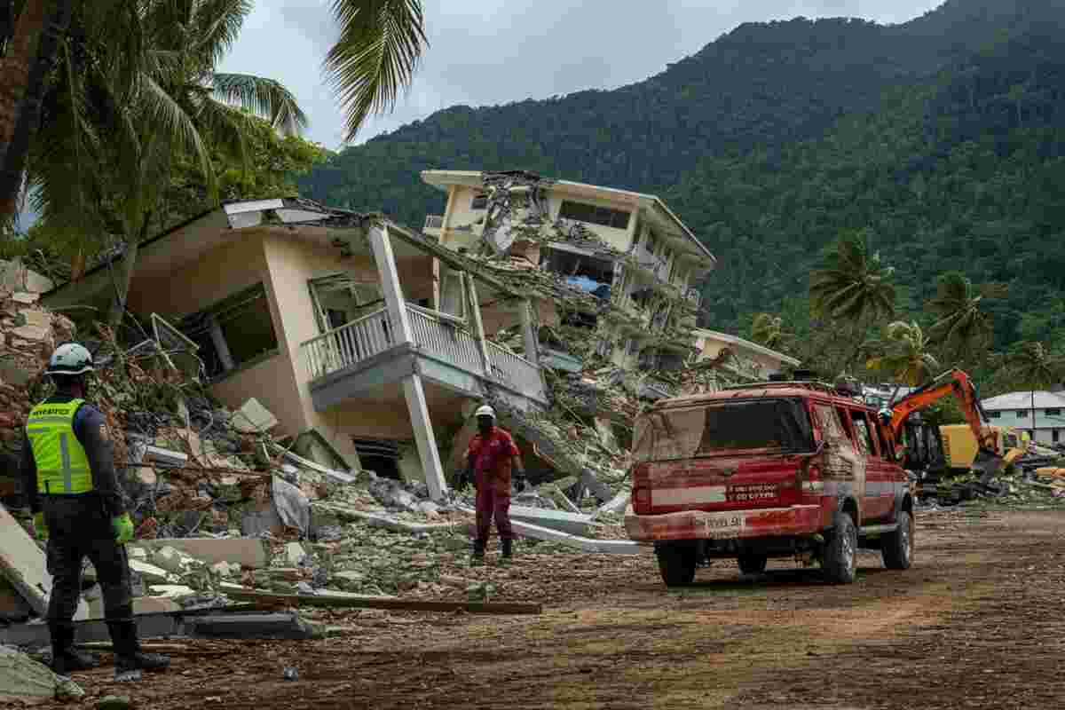 Vanuatu scossa di terremoto 7.3: immagini shock e panico generale