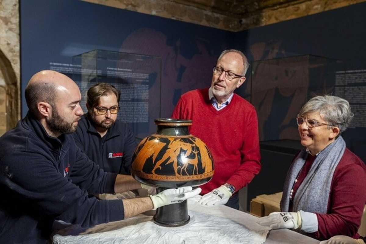 Vasi greci tornano a casa dopo due secoli di assenza ad agrigento