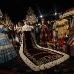 La magia di dolce & gabbana sbarca al grand palais di parigi