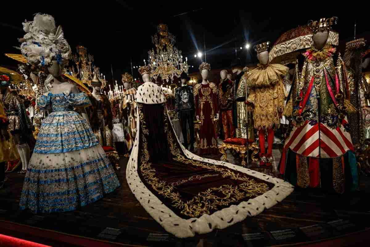 La magia di dolce & gabbana sbarca al grand palais di parigi