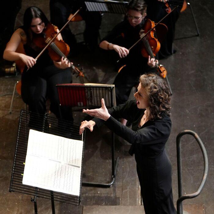 L'orchestra olimpia celebra il talento dimenticato delle musiciste di auschwitz