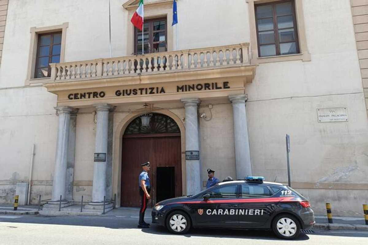 Tragico gesto di un padre, arrestata la figlia e il fidanzato per estorsione