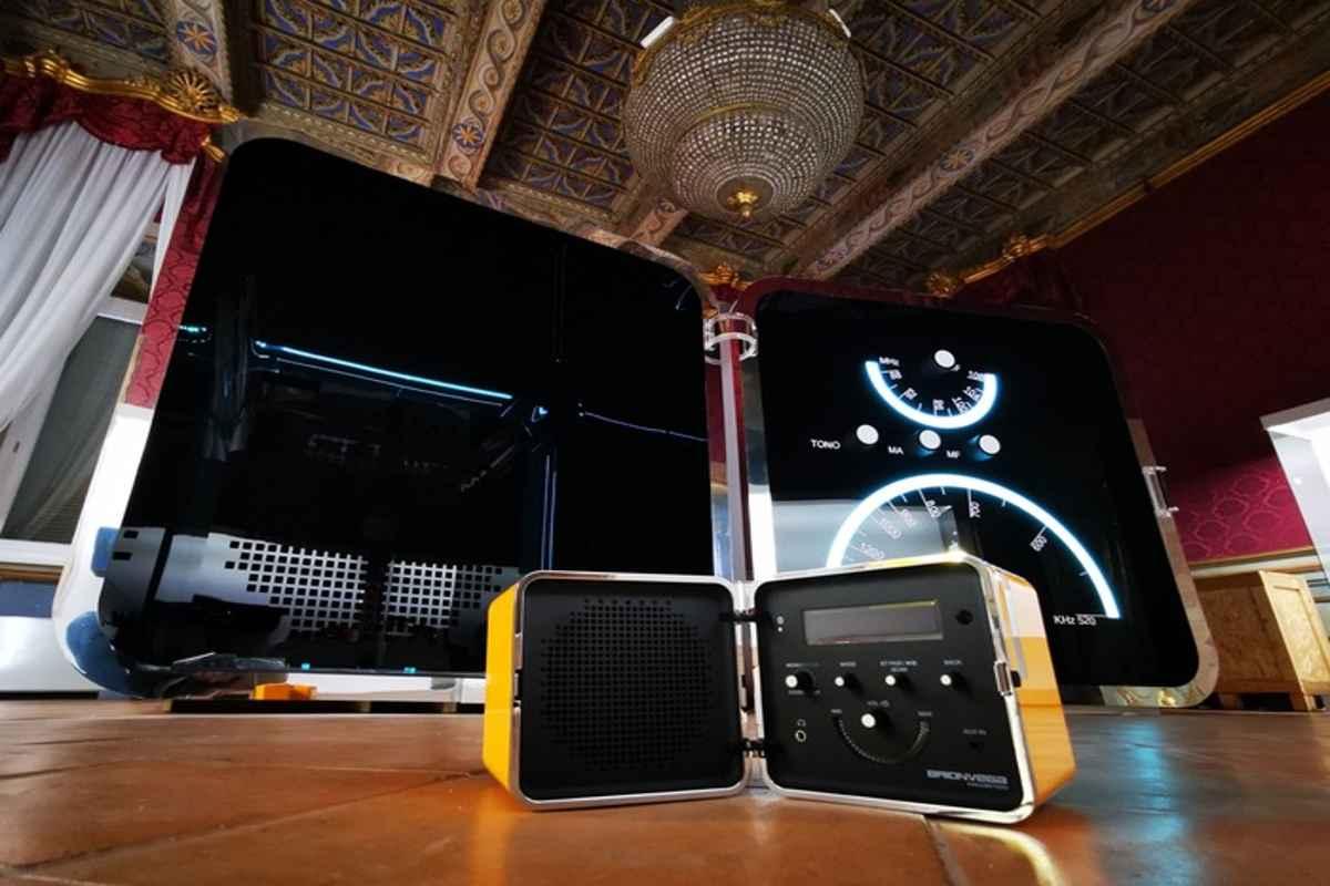 Un secolo di onde sonore: la storia della radio tra innovazione e nostalgia