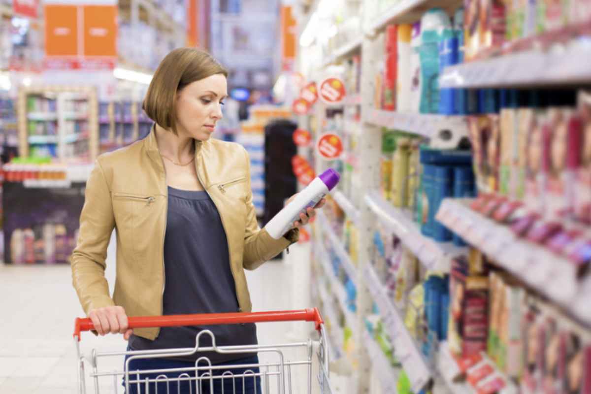 Nel mondo della cura dei capelli, scegliere lo shampoo giusto è fondamentale